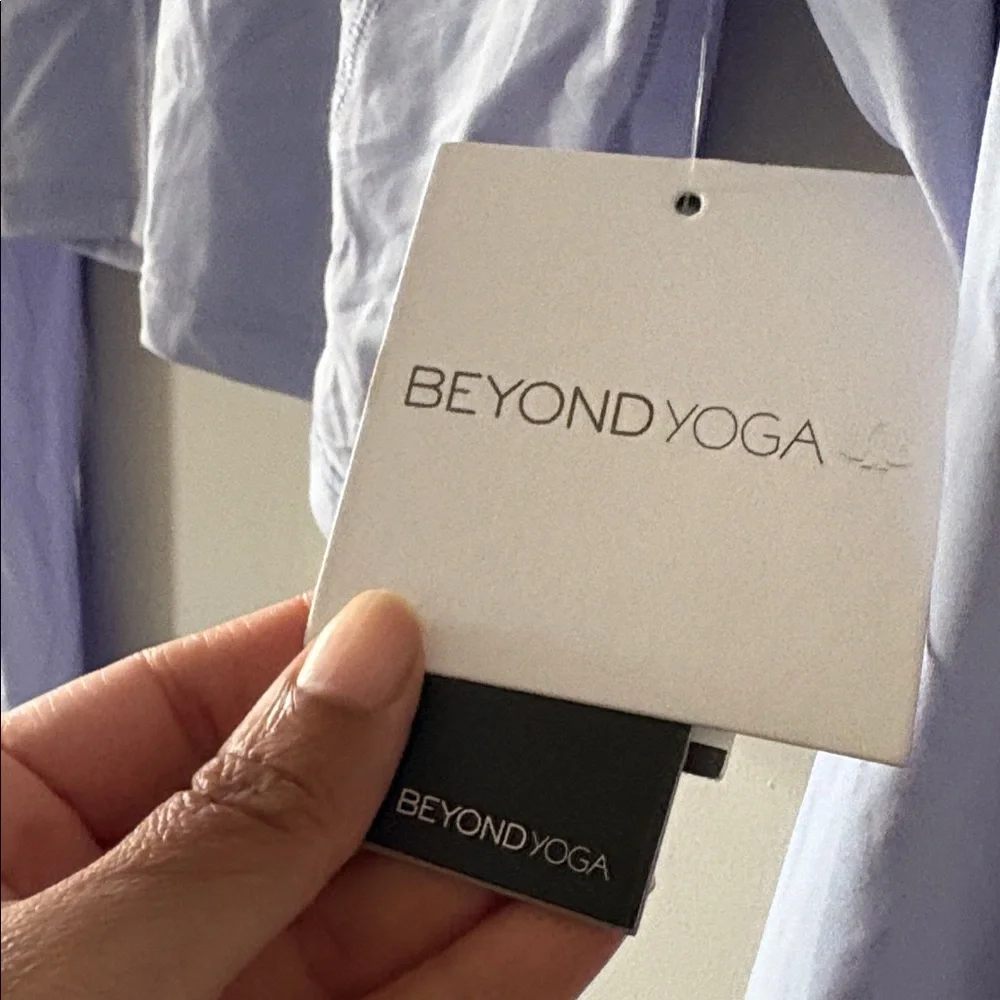 Beyond Yoga Powerbeyond lite airsheild long sleeve crop top light blue Small NWT